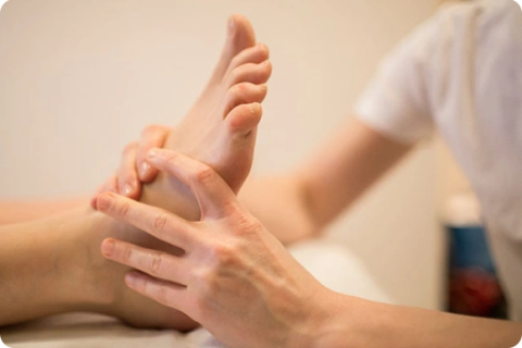 Bấm huyệt trị liệu (2)